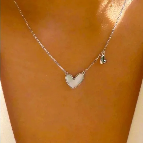 Ultra Dainty Delicate Valentine Enamel Hearts💕Necklace White & Silver - Picture 3 of 5
